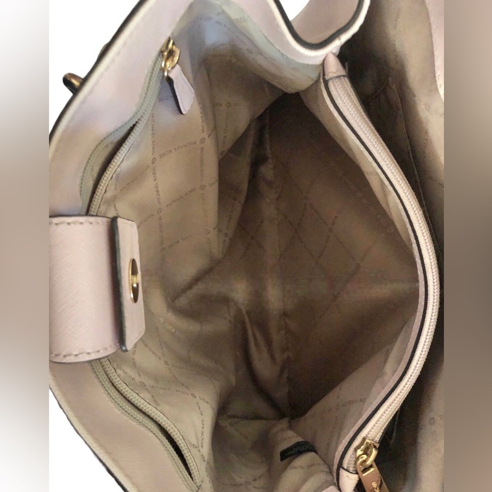 Michael Kors Charlotte Tote in Blush Pink Gold Chain W Pink Chain Links - Picture 8 of 16